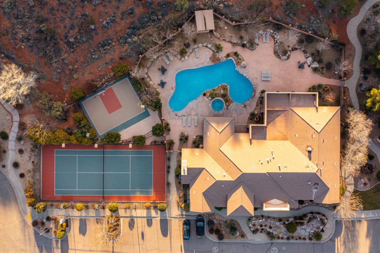 D5-Coral Springs Poolside-Ground Floor 3-Bedroom Hillside View เฮอร์ริเคน ห้อง รูปภาพ